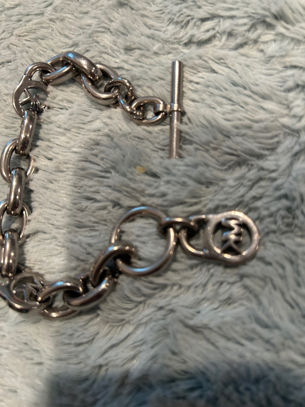Michael Kors Polished Silver Chain Toggle Bracelet with MK Charm - Picture 3 of 5